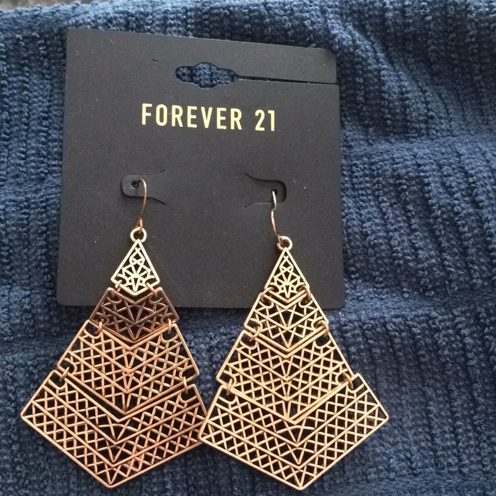Earring set - Picture 1 of 2